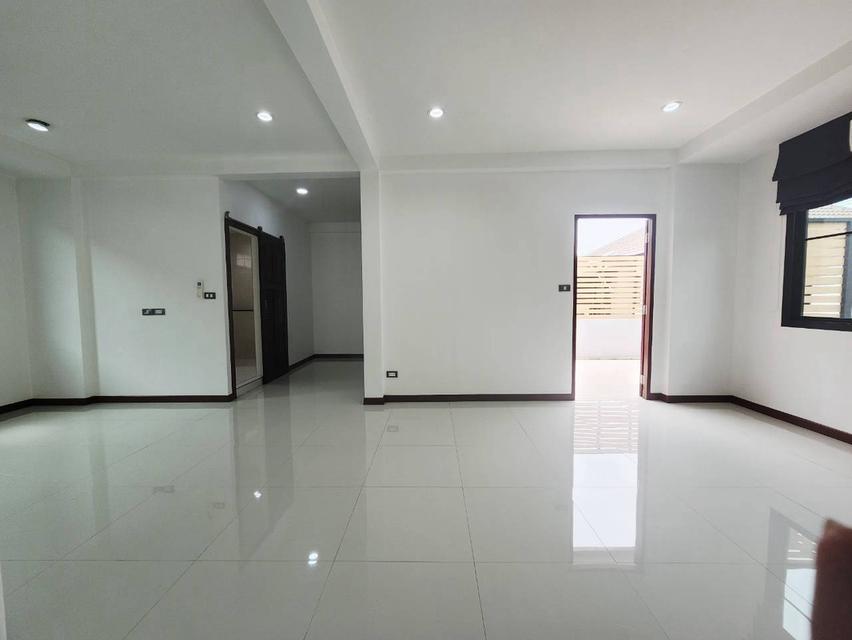 บ้านเดี่ยวมีนบุรี คลองสามวา หมู่บ้านฟอเรสต้า  (เคซีการ์เด้นโฮม 17) ถนนนิมิตใหม่40 เขตคลองสามวา กรุงเทพ 18