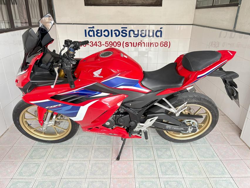 CBR150R ABS โฉม2023 รถมือเดียว ดูแลดี สภาพพร้อมใช้ เครื่องแน่น ชุดสีสวย ผ่อนได้ทุกจังหวัด จัดส่งได้ทั่วไทย วิ่ง8000 ปี67