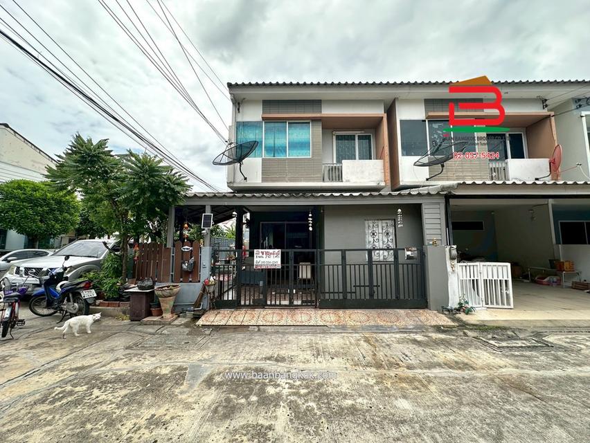 ทาวน์โฮม เดอะทรัสต์ทาวน์ วงแหวนลำลูกกา เนื้อที่ 27.5 ตรว. ถนนลำลูกกา ปทุมธานี 2