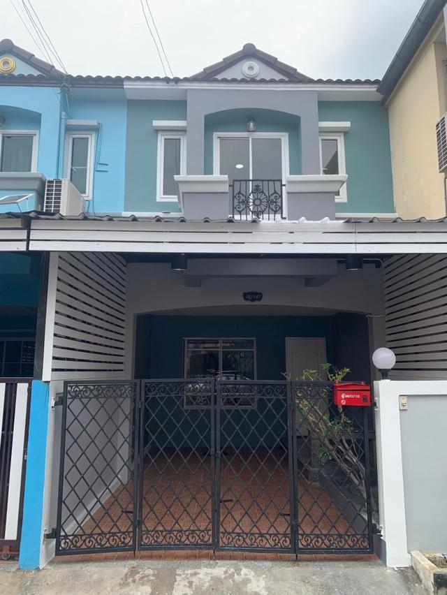 🏘️✨ ขายทาวน์เฮาส์ 2 ชั้น ราคาโปรโมชั่นพิเศษสุดๆ ✨🏘️ 🔑 รีโนเวทใหม่ พร้อมเข้าอยู่ 2