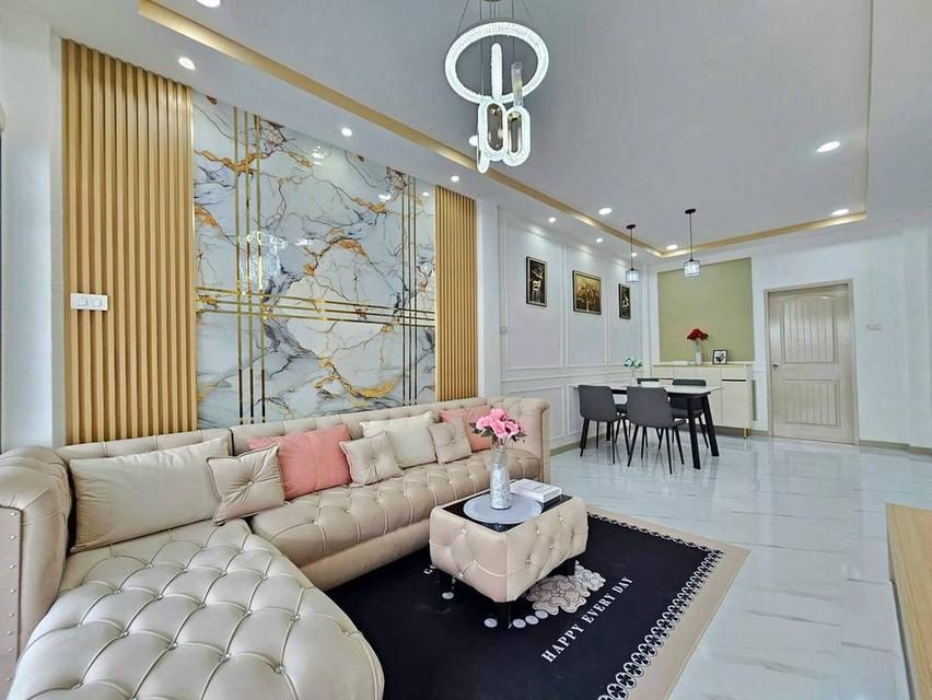 หมู่บ้านศรีประจักษ์7  ไทรน้อย นนทบุรีทาวน์เฮาส์ 2 ชั้น ถนนเมนค้าขายได้ ตกแต่งใหม่พร้อมอยู่ หลังบ้านติดทุ่งนา 3