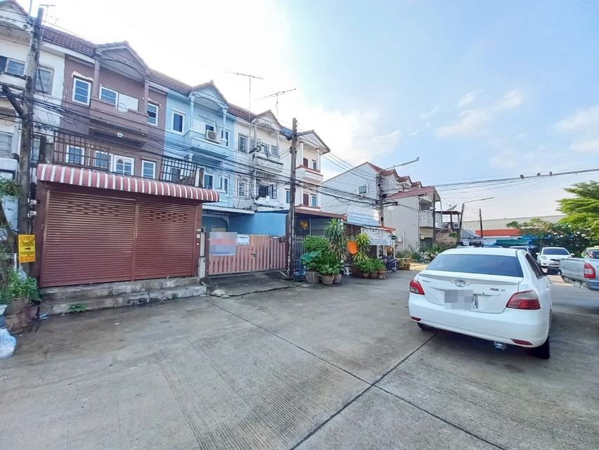 ขายบ้าน 3 ชั้น หมู่บ้านรินทร์ทอง คลอง2 ลำลูกกา ปทุมธานี 3