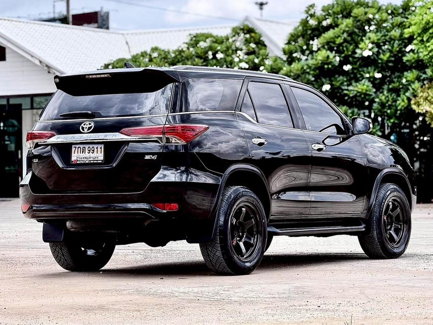 Toyota Fortuner 2.8V 4WD 2016 รูปที่ 5