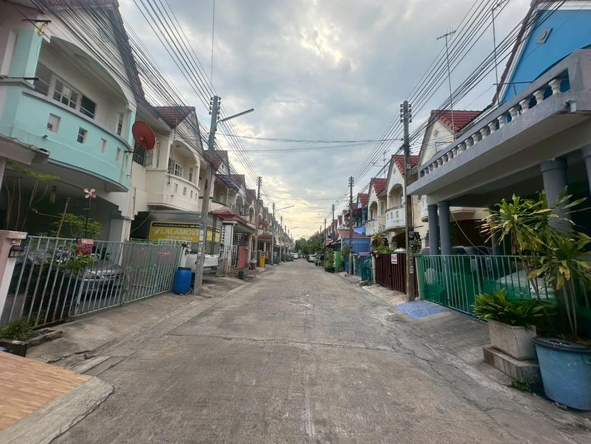 ขายถูกมาก ทาวน์เฮาส์ 2 ชั้น หมู่บ้านวิเศษสุขโครงการ19 (เฟส1 ซอย 10 ) ต.พันท้ายนรสิงห์ อ.เมือง จ.สมุทรสาคร 15