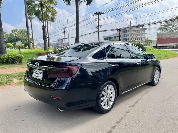 Toyota Camry ปี 2012 สีดำ 3