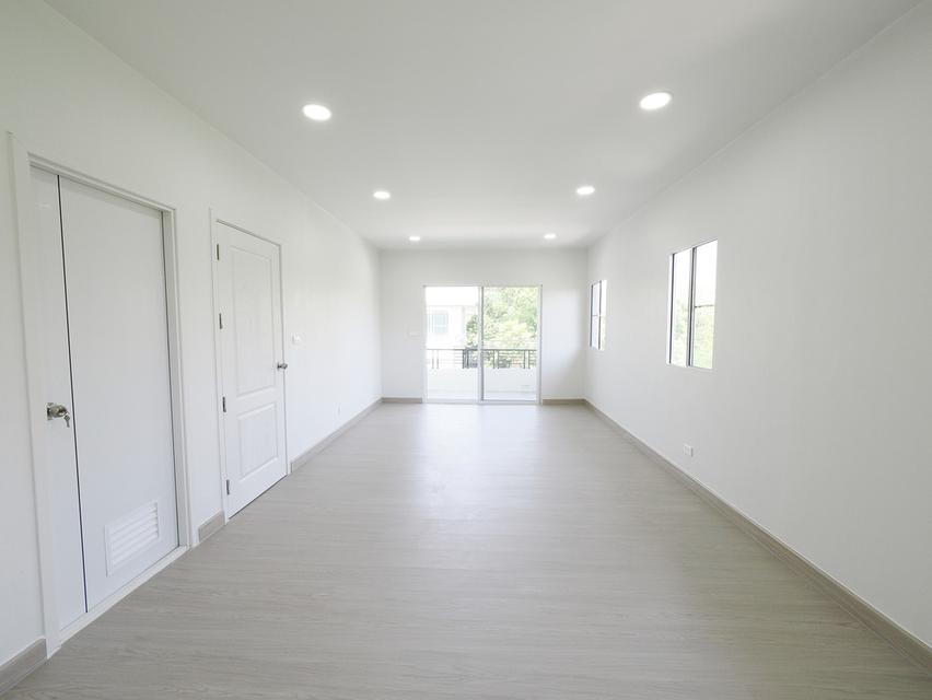 บ้านเดี่ยว 2 ชั้น ม.พฤกษาวิลเลจ 30 เดอะซีซัน ขนาด 55.8 ตรว. 4 ห้องนอน 2 ห้องน้ำ บ้านหลังใหญ่ แปลงริม ทำเลดีเยี่ยม ฟังชั่นครบ พร้อมเฟอร์ พื้นที่กว้าง 18