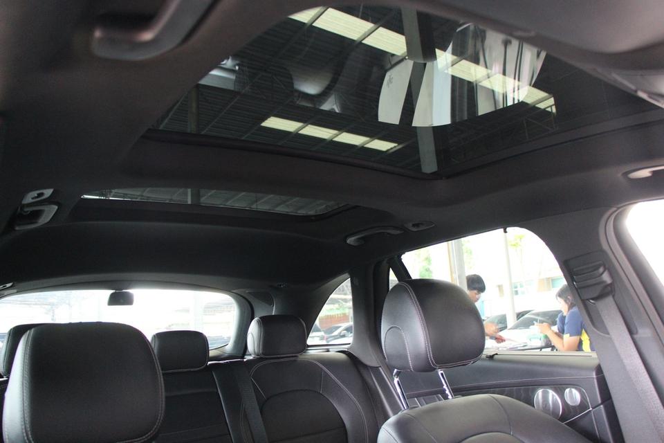 รหัสรถ TKG3939 MERCEDES BENZ GLC220d 2.0 AMG DYNAMIC ปี 2021 6