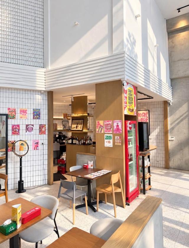 #BZ-EK0004📣 ปล่อยเซ้งร้านทำเลเอกมัย | ติด BTS อุปกรณ์ครบพร้อมเปิด📍 พิกัด: (สุขุมวิท 63 )🚗 มีที่จอดรถสะดวกสบาย💸 ราคาเซ้ง 9