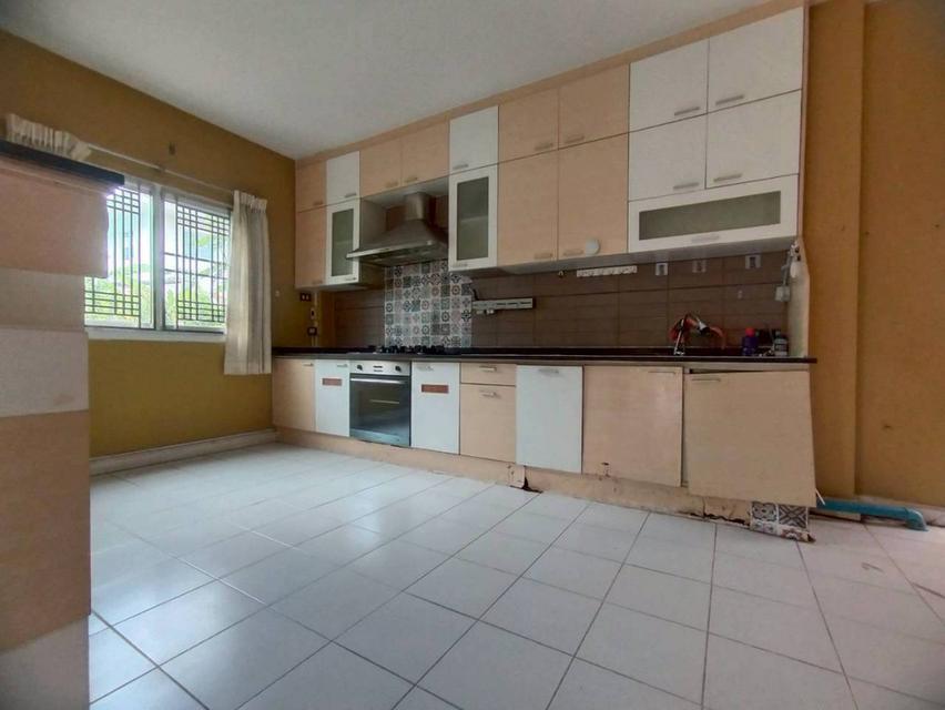 ขาย ถูกสดๆบ้านแฝดอารมณ์บ้านเดี่ยว ทำเลดีใกล้เมือง หมู่บ้านบุรีรมย์ คลองสี่ ลำลูกกา หลังมุมพื้นที่เยอะ 5