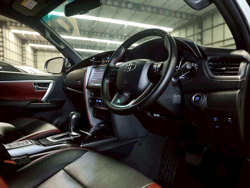 2022 Toyota FORTUNER 2.4 (ปี 15-25) Legender SUV AT รูปที่ 11