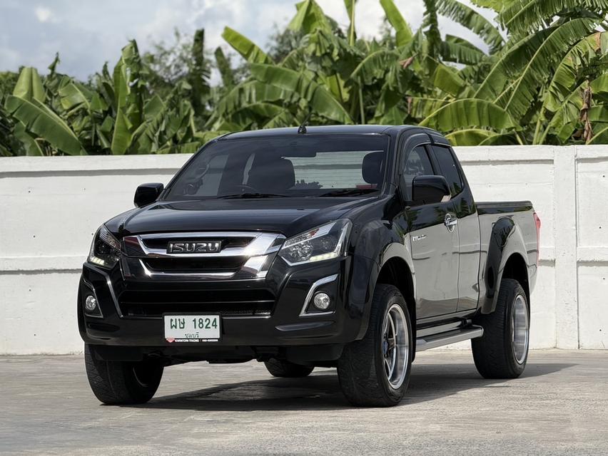 2016 ISUZU D-MAX, 1.9 Ddi L โฉม HI-LANDERSPACECAB สีดำ เกียร์ธรรมดา 6 สปีด