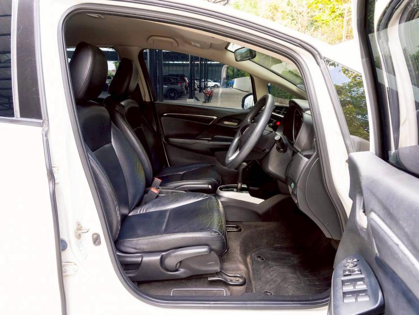 Honda Jazz 1.5V ปีจด 2015 ประกันเครื่องเกียร์3ปี3หมื่นkm 11