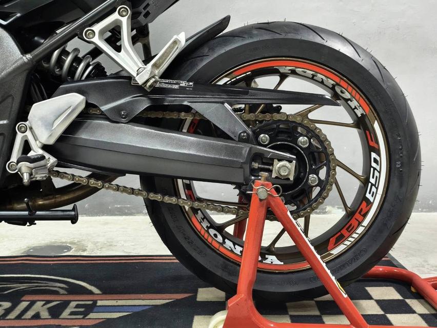 HONDA CB650F ปี 2018 ชุดแต่ง CBR จบๆ พร้อมหล่อ รูปที่ 13