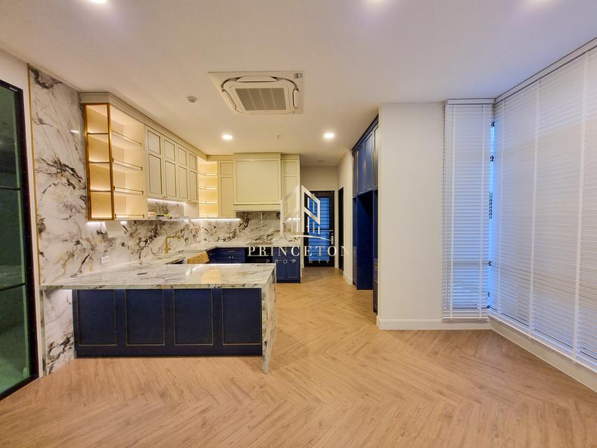 Luxury House For Sale or Rent Nantawan Rama 9 New Krungthep Kreetha 9