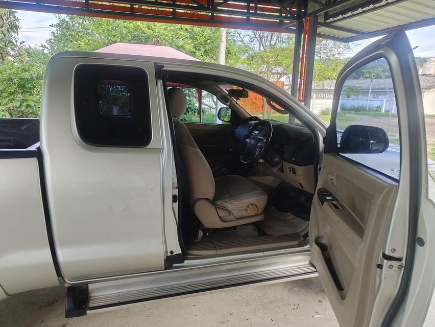 Toyota Vigo Champ prerunner 2.5E 5