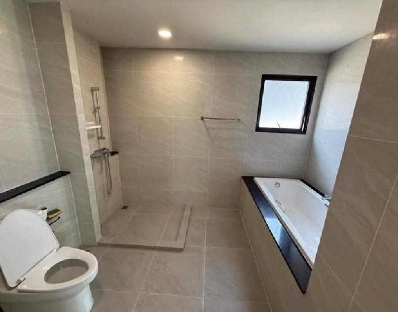 ให้เช่าบ้านเดี่ยว 2 ชั้น หลังมุม โครงการ บริทาเนีย บางนา-ศรีวารี / ซอยลาดกระบัง 54 / หลังใหญ่สุดของโครงการ / ติดสวนส่วนกลาง 8