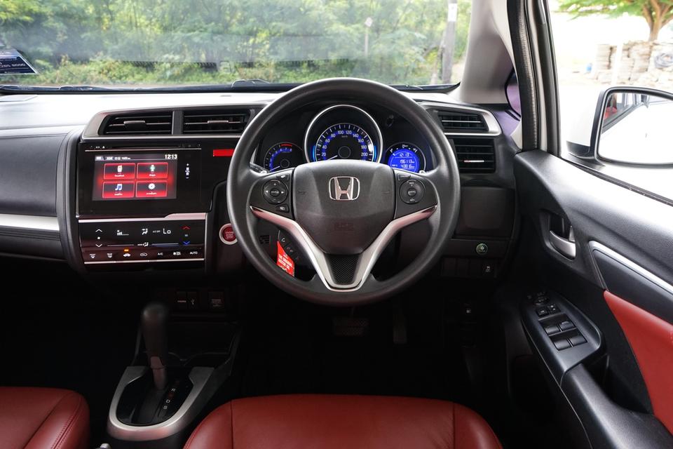 2014 HONDA JAZZ 1.5SV 11