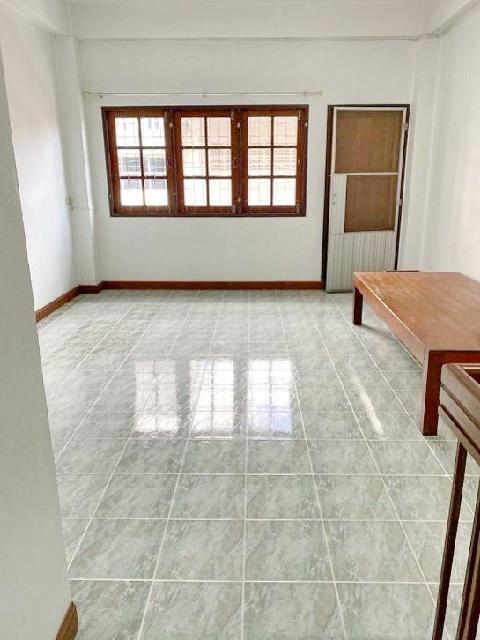 พร้อมดาดฟ้า 18ตร.วา. เกาะลอย โรบินสัน ศรีราชา 1 กม.ให้เช่าบ้านทาวน์โฮม 3 ชั้น 210ตร.ม 4