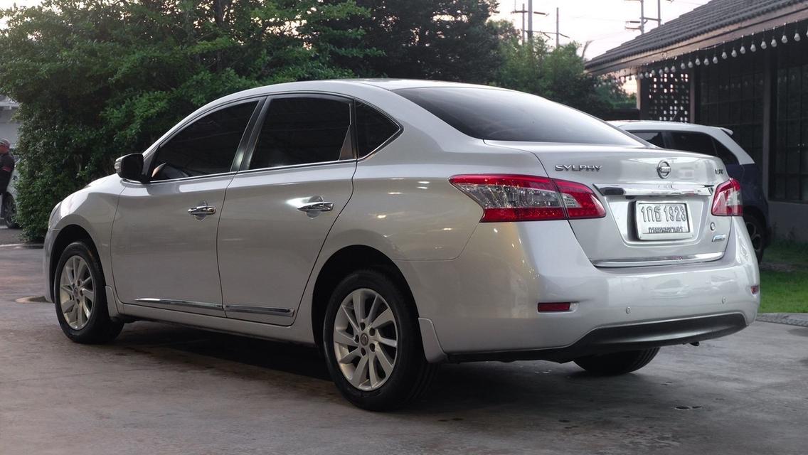 (แจ้งรหัสรถ KN1923) NISSAN SYLPHY, 1.8V NAVI ปี2013 ประกันป.1 รูปย่อยที่ 3
