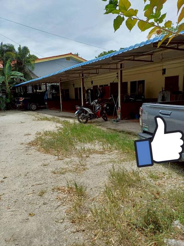 ขายที่ดินพร้อมบ้านและห้องแถว 15