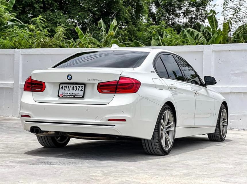 ปี 2018 BMW SERIES 3, 330e Sport LinePlug-in Hybrid รถวิ่งน้อย75,275km. มีประวัติเข้าเช็คระยะศูนย์ (LCI)