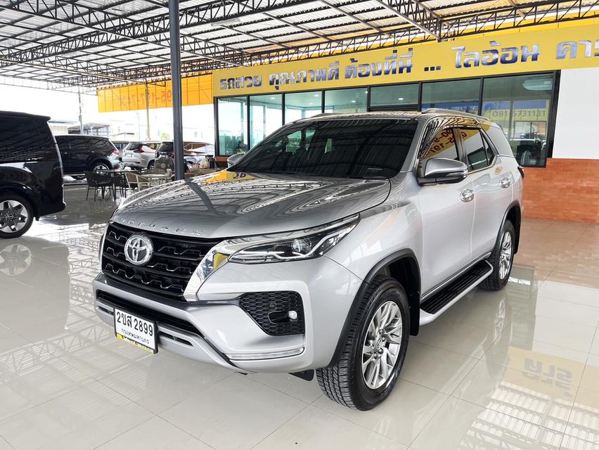  Toyota Fortuner 2.4 V (ปี 2022) SUV AT - 4WD รถสวย สภาพดี ไมล์น้อย ฟรีดาวน์ รถครอบครัว 7 ที่นั่ง 1