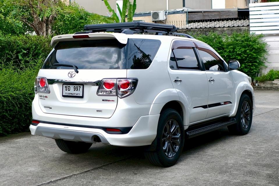 TOYOTA FORTUNER  17