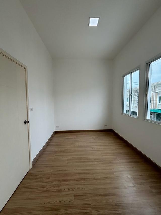 🏡✨ ขายทาวน์โฮมหลังมุม ม.เวียสต้า พระราม 2 ทำเลดี พร้อมอยู่ เดินทางสะดวก! ✨🏡 💖 บ้านหลังมุม พื้นที่ใช้สอยกว้าง โปร่งสบาย บรรยากาศน่าอยู่ 11