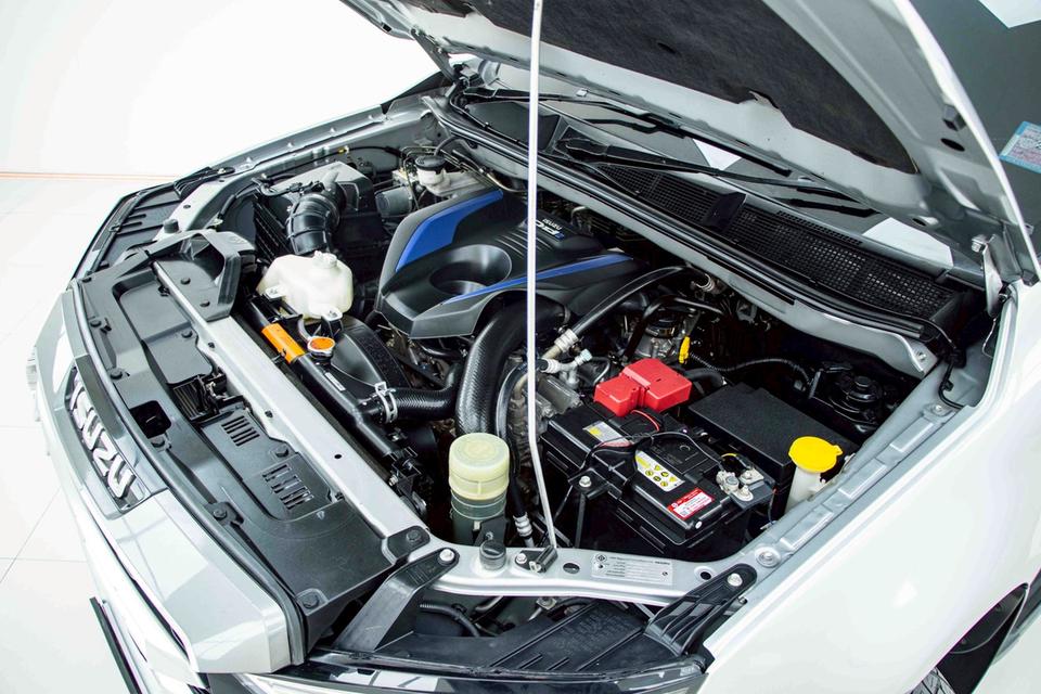 ð ISUZU MU-X 3.0 ULTIMATE 2WD AT āļāļĩ 2021 āļĢāļđāļāļāļĩāđ 6