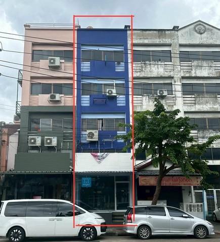 ให้เช่าอาคารพาณิชย์ 4.5 ชั้นปากซอยเป็นสถานีรถไฟฟ้าสายสีเหลือง สถานีลาดพร้าว 71 ทำเลค้าขาย ย่าน นาคนิวาส ลาดพร้าว เลียบด่