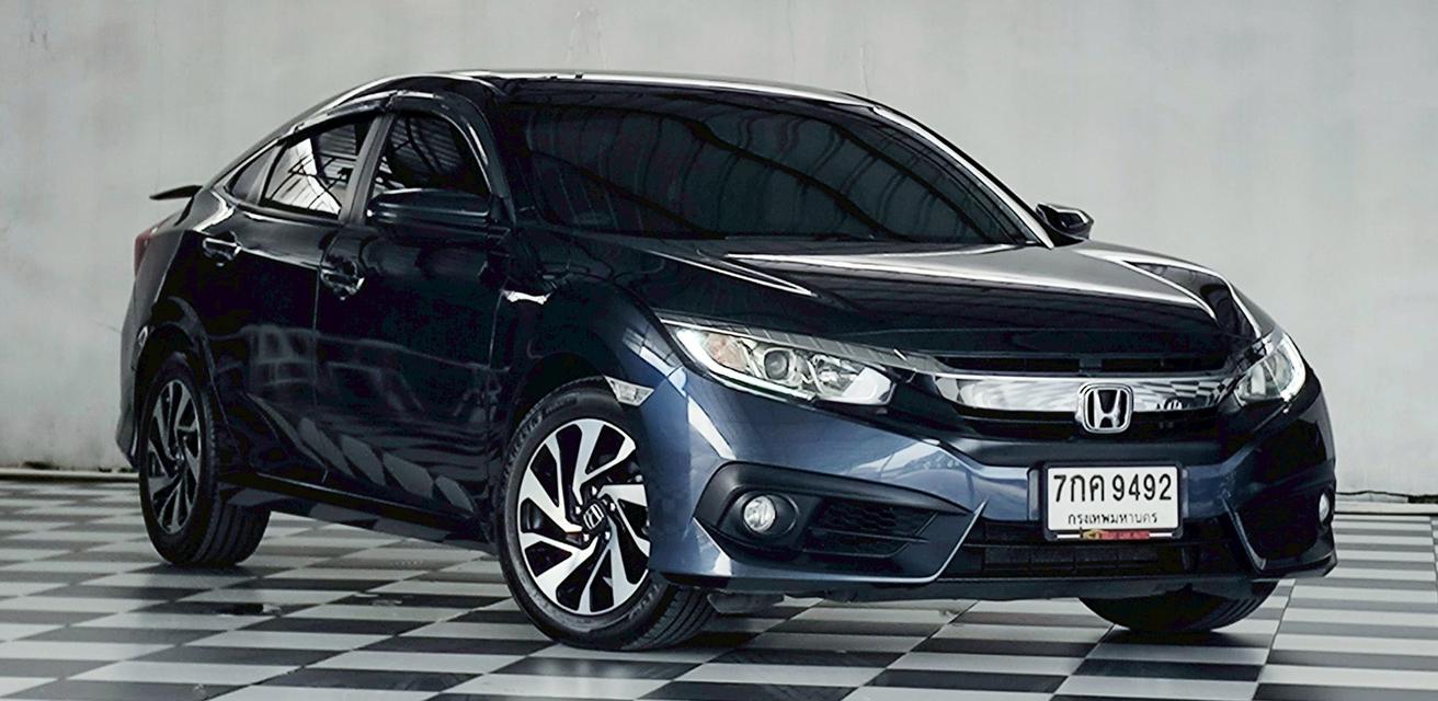 🔥HONDA CIVIC FC 1.8 EL เกียร์ ปี 2017 จด18 🔥(สีน้เงิน) เคดิตดีฟรีดาวน์ 6