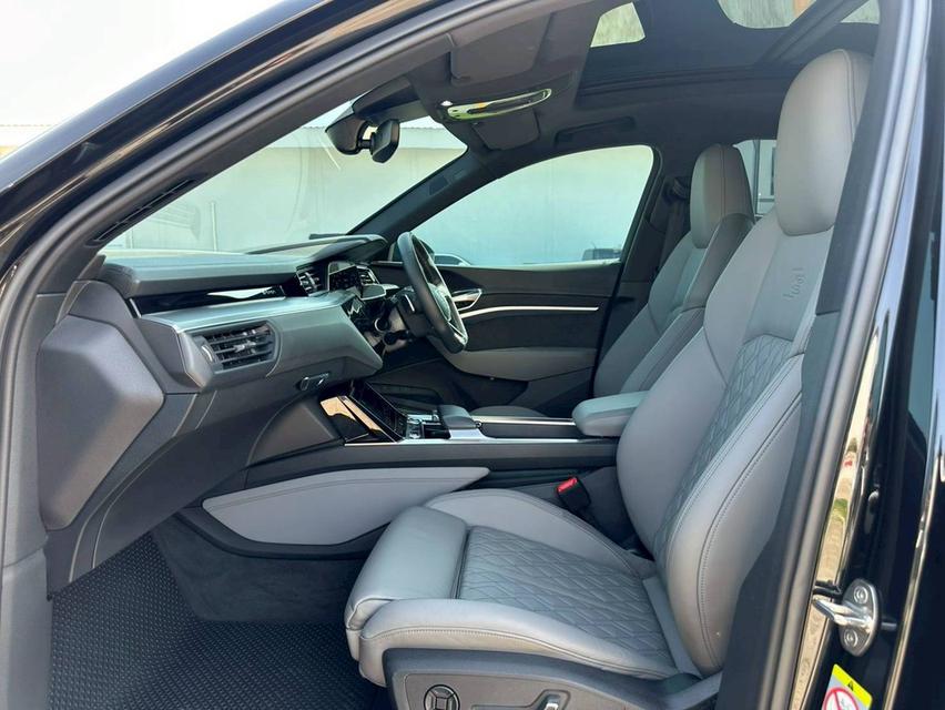 Audi E-tron 55 Sportback Quattro S-Line ปี 2020 จด 2021 รูปที่ 12