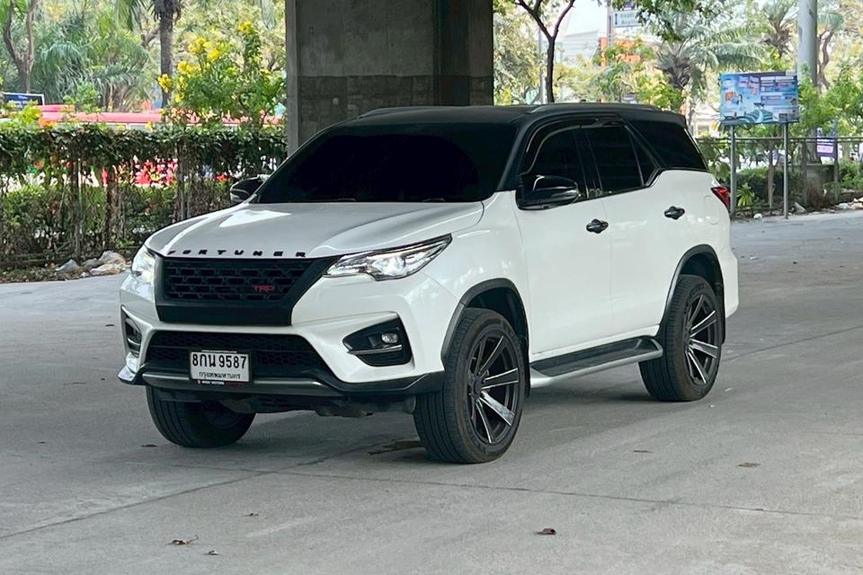 🔥ฟรีดาวน์ FORTUNER 2.8 TRD รถสวย ขับดีมาก Toyota FORTUNER 2.8 TRD Sportivo 2WD Black Top AT ปี 2019 รูปที่ 2