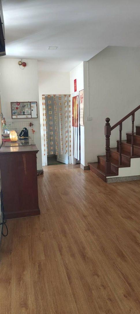 ให้เช่าบ้านเดี่ยว 2 ชั้น หมู่บ้านวรารักษ์ ทำเลดีใกล้ห้างแฟชั่นไอส์แลนด์ จังหวัดกรุงเทพมหานคร 3