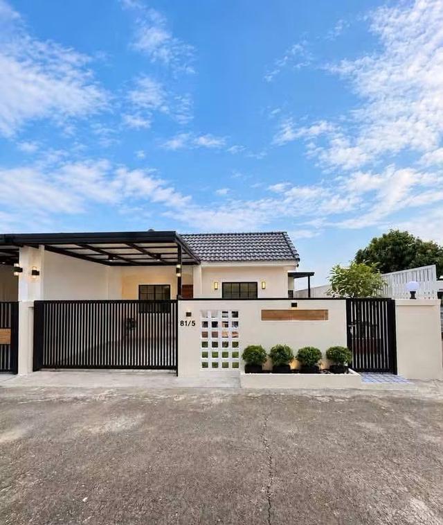 หมู่บ้านตะวันงาม ซอยกันตนาบางใหญ่ทาวน์เฮาส์ชั้นเดียว หลังมุม ตกแต่ง Minimal Style 1
