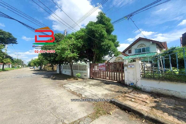 บ้านเดี่ยว หมู่บ้านเมืองเอก โครงการ 3 เนื้อที่ 89 ตร.ว ซอยพหลโยธิน 87,ซอยเอกรัตน์ 11 ตำบลหลักหก อำเภอเมืองปทุมธานี ปทุมธานี 12