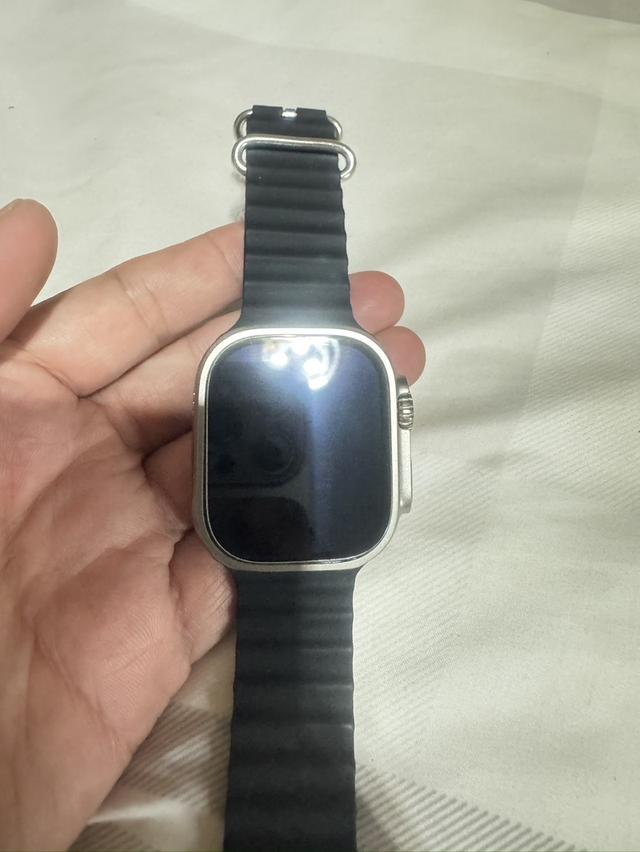 Apple Watch Ultra 2 GPS + Cellular ไททาเนียม 49 มม. แทบไม่ได้ใส่เลยครับ รักษาดีมาก ไม่เคยตก หล่น เปียกน้ำ อยู่ในสภาพที่ดีที่สุดครับ