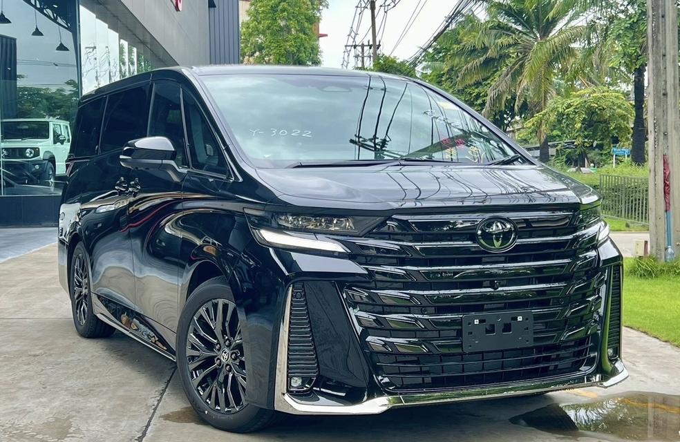 Toyota Vellfire Hybrid Z Premier