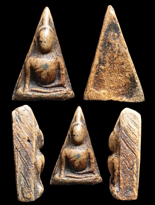 พระนางพญา พิษณุโลก พิมพ์อกนูนใหญ่...เก่า