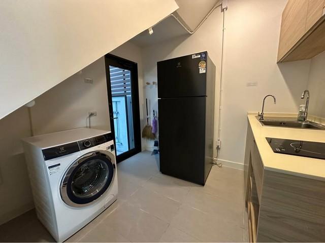 ให้เช่าบ้านแฝดหลังมุม3 ชั้น ใกล้The Walk เกษตร-นวมินทร์, เซ็นทรัลเฟสติวัล อีสต์วิลล์ บ้านกลางเมือง Classe เอกมัย-รามอินท 3