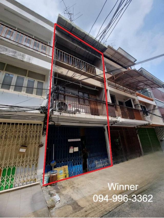 รูป ขาย ตึกแถว 3 ชั้น หมู่บ้านนครไทย ถนนสาธุประดิษฐ์ 31 ซอย 5 ใกล้ห้างเซ็นทรัลพระราม 3 และย่านธุรกิจ ราคา 3.5 ล้านบาท