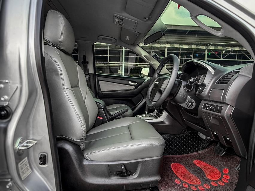 ขาย Isuzu MU-X 3.0 Ddv ปี14 13