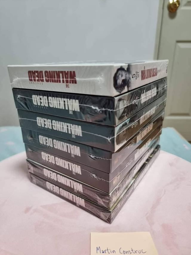 WALKING DEAD SEASON 1-7MASTER ลิขสิทธิ์แท้จากห้างสะสมเองขายมือสองสภาพใหม่ ยังไม่แกะซีล สนใจทักน้าป๊อป O9O5546999 แอดไอดีไลน์ popwong