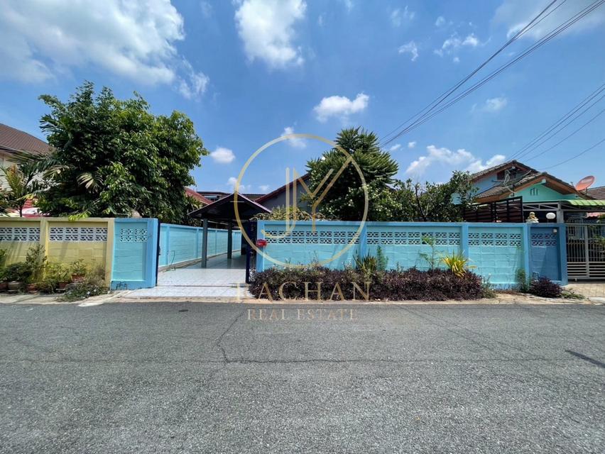 B69-296 ขายด่วน บ้านชั้นเดียว ปรับปรุงใหม่ โครงการ ช.รุ่งเรือง5  เนื้อที่ 60 ตร.ว พื้นที่ใช้สอย 130 ตร.ม 4 ห้องนอน 2 ห้องน้ำ 1 ห้องครัว 1 ห้องนั่งเล่น 1