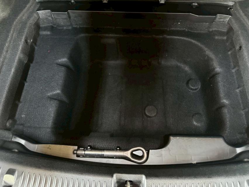 Mercedes-Benz E220d W213 Avantgarde Sedan AT ปี 2017 ดีเซล 19