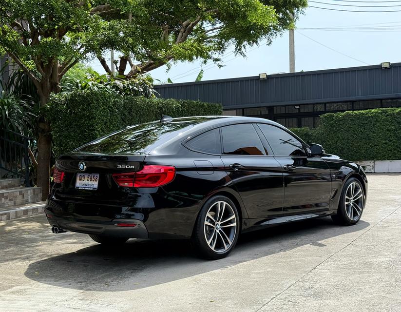 2020 BMW 320D GT MSPORT รถมือเดียวออกป้ายแดง รถวิ่งน้อย เข้าศูนย์ทุกระยะ ไม่เคยมีอุบัติเหตุครับ