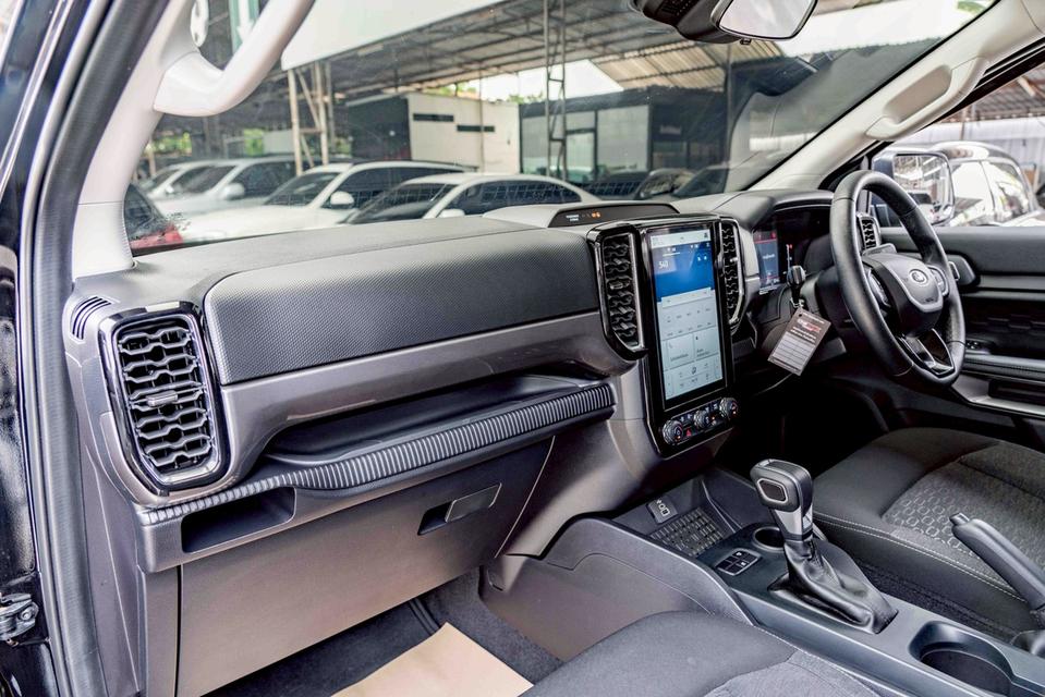 รหัสรถ NP5040 FORD RANGER 2.0 XLT DOUBLE CAB AT 2023 10