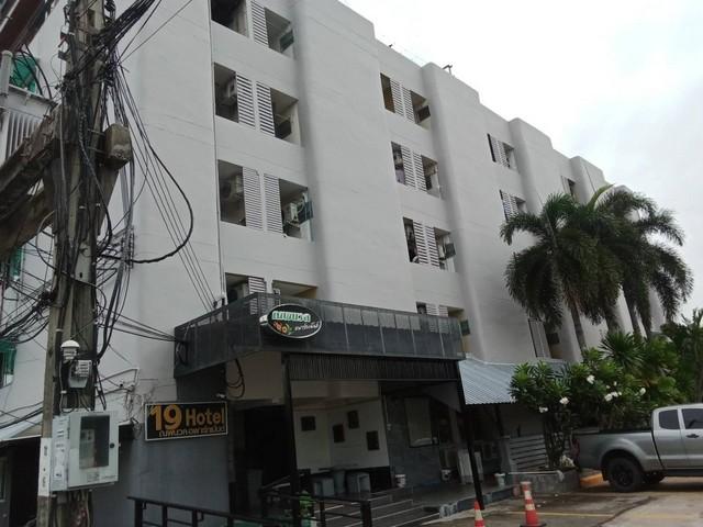 ขายโรงแรมจำนวน 43 ห้องและอพาร์ทเม้นท์จำนวน 43 ห้อง สร้างบนเนื้อที่ 1 ไร่ อาคารมีเนื้อที่ 200 ตารางวา ลานจอดรถ 200 ตารางว 6