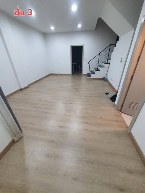 ให้เช่าโฮมออฟฟิศ 4 ชั้น Premium Place เกษตรนวมินทร์ ติดถนนสุคนธสวัสดิ์ เหมาะทำสำนักงาน คลินิกทันตกรรมคลินิกเสริมความงาม 4