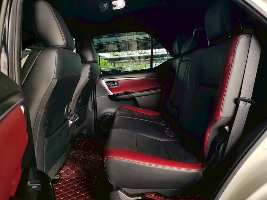  TOYOTA LEGENDER 2.4 V.2WD. ปี 2021 Mile 35,325 km. (1,150,000)  14